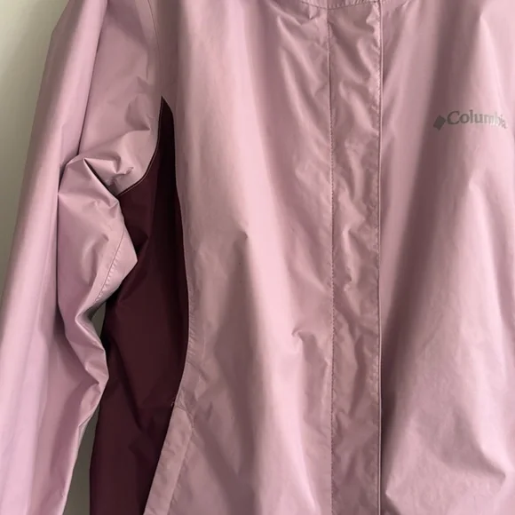 Columbia Rainjacket. Women’s size medium - Picture 3 of 11